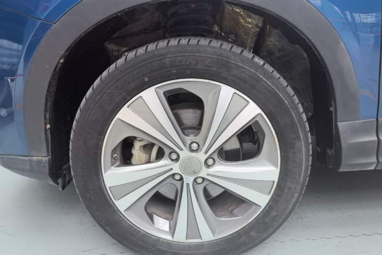 Used Haval H6 Coupe 2015 Blue Label 2.0T Automatic Two-Wheel Drive Elite Model Left Front Wheel Hub