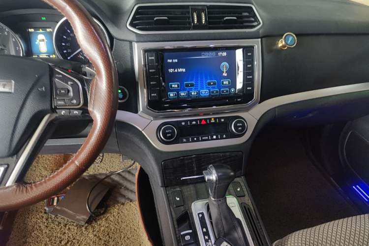 Used Haval H6 Coupe 2015 Blue Label 2.0T Automatic Two-Wheel Drive Prestige Model Audio And AC Panel
