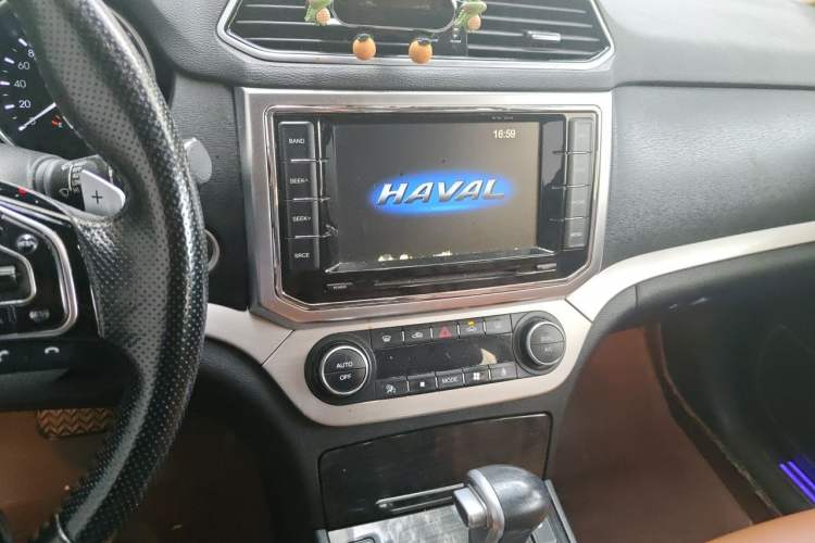 Used Haval H6 Coupe 2015 Blue Label 2.0T Automatic Two-Wheel Drive Elite Model Audio And AC Panel