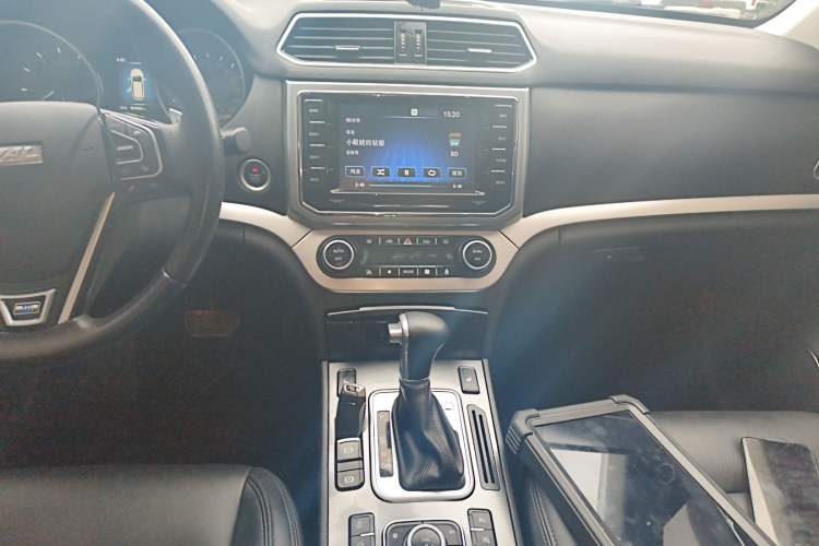Used Haval H6 Coupe 2015 Blue Label 2.0T Automatic Two-Wheel Drive Elite Model Audio And AC Panel