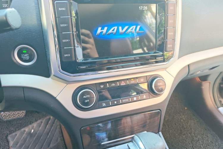 Used Haval H6 Coupe 2015 Blue Label 2.0T Automatic Two-Wheel Drive Prestige Model Audio And AC Panel