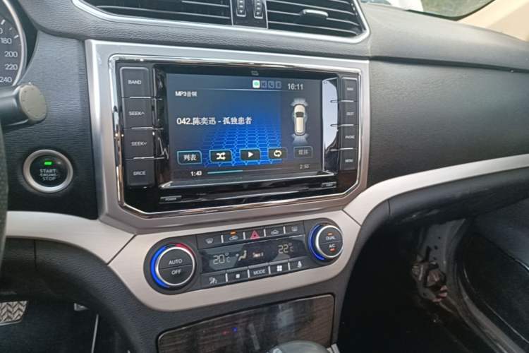 Used Haval H6 Coupe 2015 Blue Label 2.0T Automatic Two-Wheel Drive Elite Model Audio And AC Panel