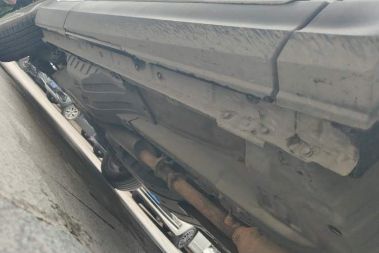 Used Haval H6 Coupe 2015 Blue Label 2.0T Automatic Two-Wheel Drive Elite Model Chassis Front Right