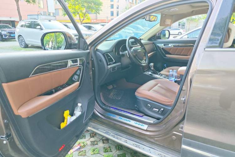 Used Haval H6 Coupe 2015 Blue Label 2.0T Automatic Two-Wheel Drive Prestige Model Driver Seat