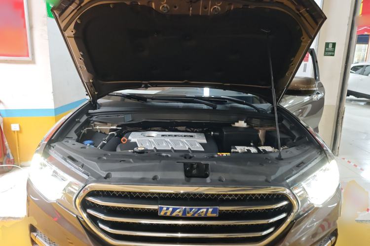 Used Haval H6 Coupe 2015 Blue Label 2.0T Automatic Two-Wheel Drive Elite Model Engine Bay