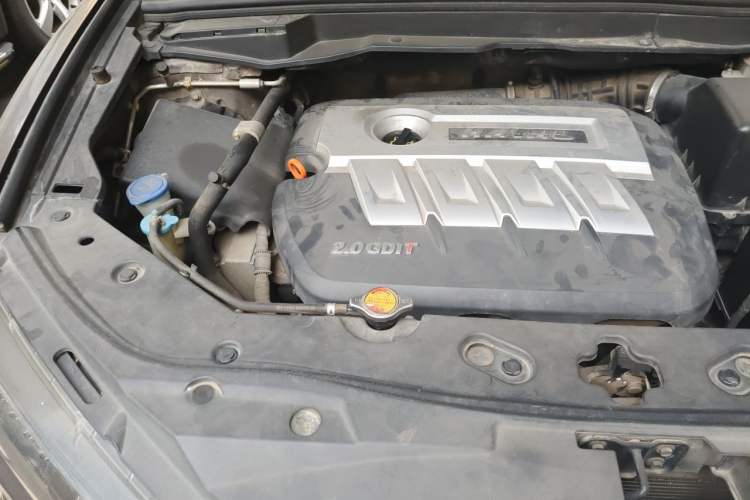 Used Haval H6 Coupe 2015 Blue Label 2.0T Automatic Two-Wheel Drive Elite Model Engine Bay Right
