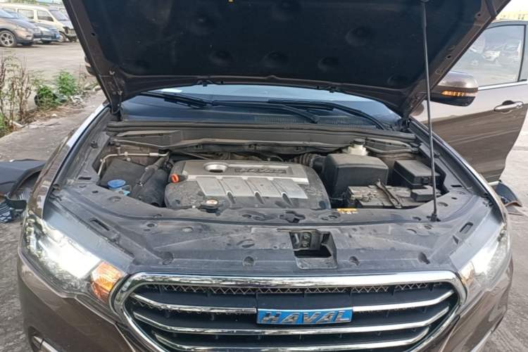 Used Haval H6 Coupe 2015 Blue Label 2.0T Automatic Two-Wheel Drive Elite Model Engine Bay