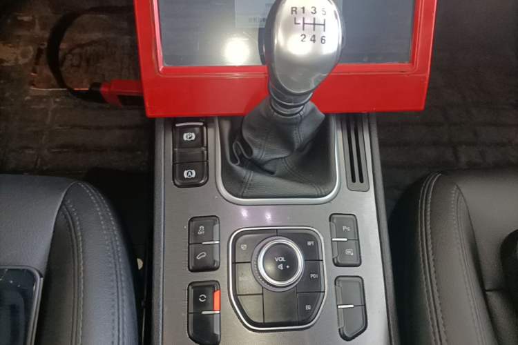 Used Haval H6 Coupe 2015 Blue Label 2.0T Manual Two-Wheel-Drive Elite Model Gear Lever