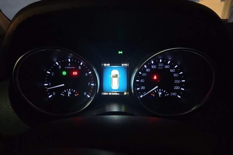 Used Haval H6 Coupe 2015 Blue Label 2.0T Automatic Two-Wheel Drive Elite Model Instrument Cluster