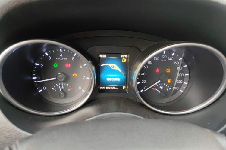 Used Haval H6 Coupe 2015 Blue Label 2.0T Automatic Two-Wheel Drive Prestige Model Instrument Cluster