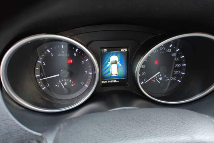Used Haval H6 Coupe 2015 Blue Label 2.0T Manual Two-Wheel-Drive Elite Model Instrument Cluster