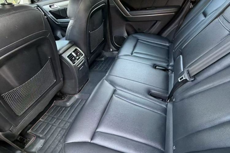 Used Haval H6 Coupe 2015 Blue Label 2.0T Manual Two-Wheel-Drive Elite Model Interior 2