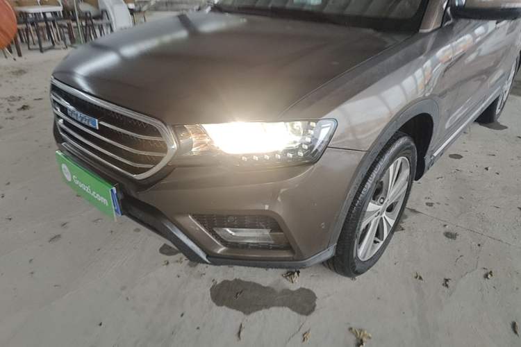 Used Haval H6 Coupe 2015 Blue Label 2.0T Automatic Two-Wheel Drive Prestige Model Left Front Headlight