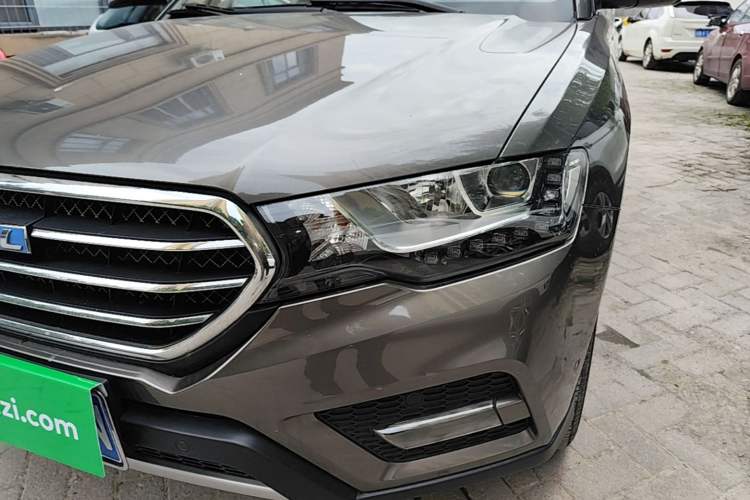 Used Haval H6 Coupe 2015 Blue Label 2.0T Automatic Two-Wheel Drive Elite Model Left Front Headlight