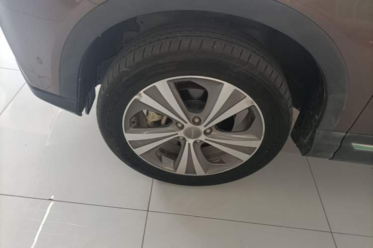 Used Haval H6 Coupe 2015 Blue Label 2.0T Manual Two-Wheel-Drive Elite Model Left Front Wheel Hub