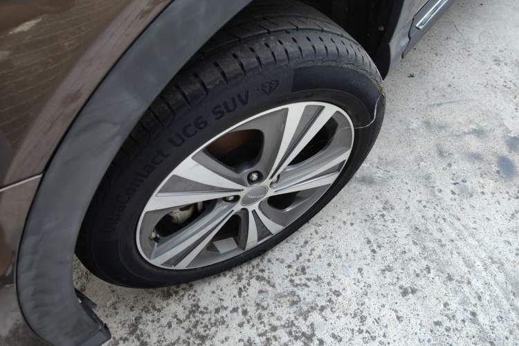 Used Haval H6 Coupe 2015 Blue Label 2.0T Manual Two-Wheel-Drive Elite Model Left Front Wheel Hub
