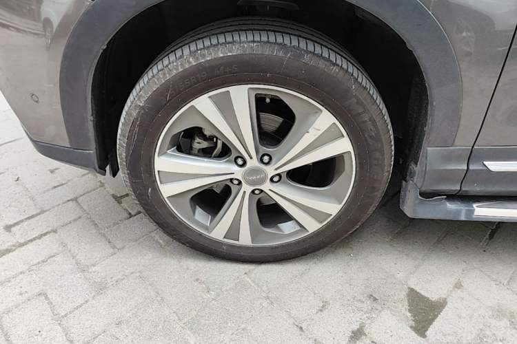 Used Haval H6 Coupe 2015 Blue Label 2.0T Automatic Two-Wheel Drive Elite Model Left Front Wheel Hub