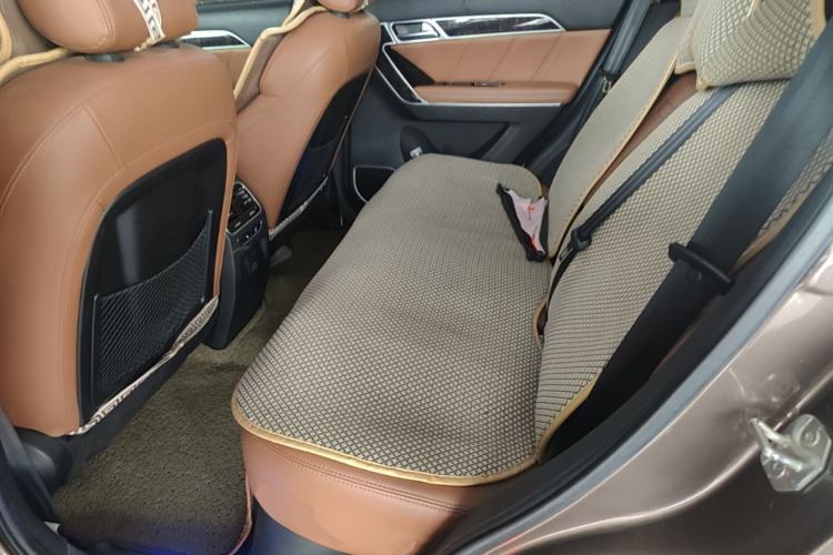 Used Haval H6 Coupe 2015 Blue Label 2.0T Automatic Two-Wheel Drive Prestige Model Left Rear Seat