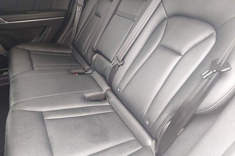 Used Haval H6 Coupe 2015 Blue Label 2.0T Automatic Two-Wheel Drive Elite Model Left Rear Seat