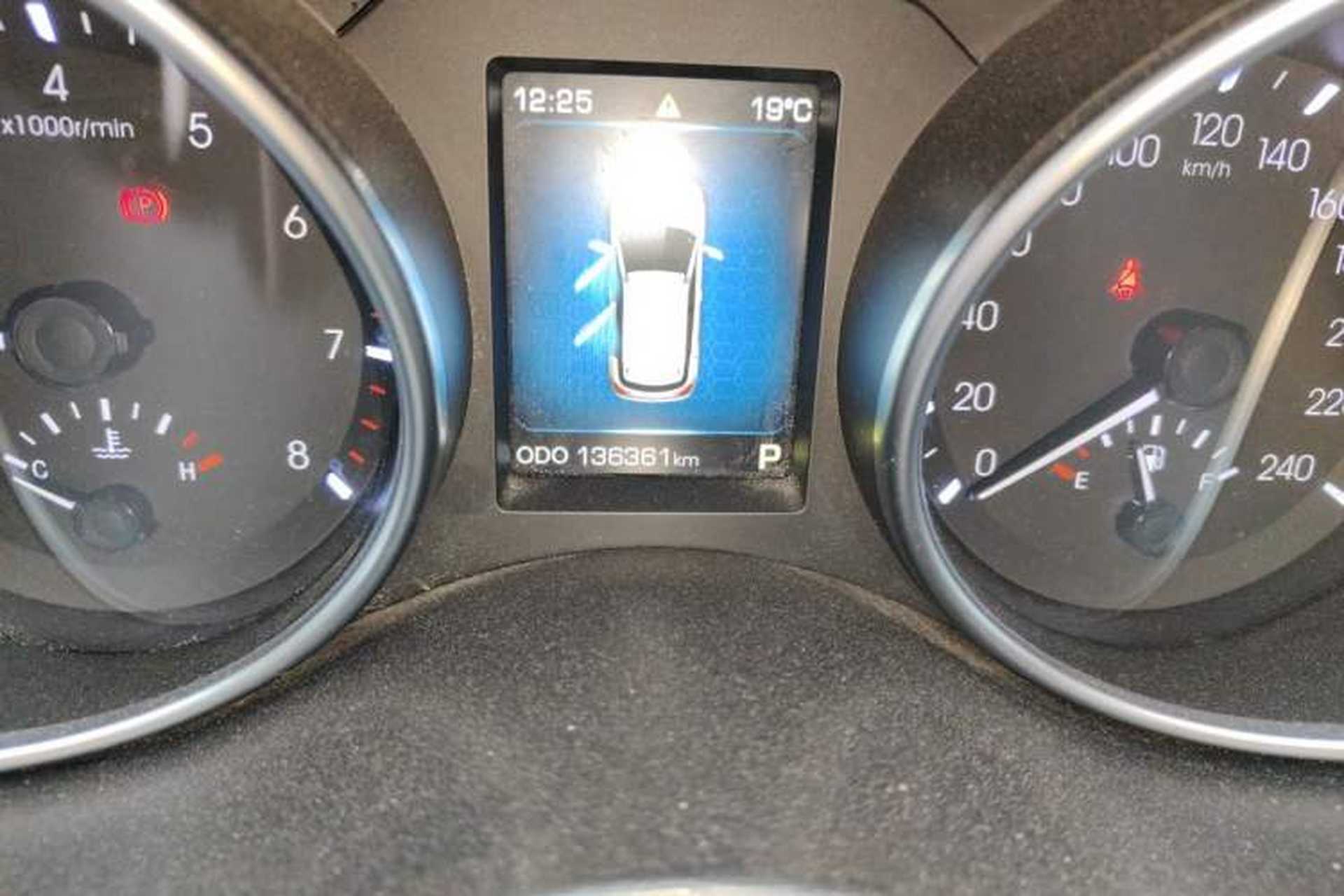 Used Haval H6 Coupe 2015 Blue Label 2.0T Automatic Two-Wheel Drive Elite Model Odometer Close Up