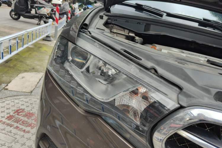 Used Haval H6 Coupe 2015 Blue Label 2.0T Automatic Two-Wheel Drive Elite Model Right Front Headlight