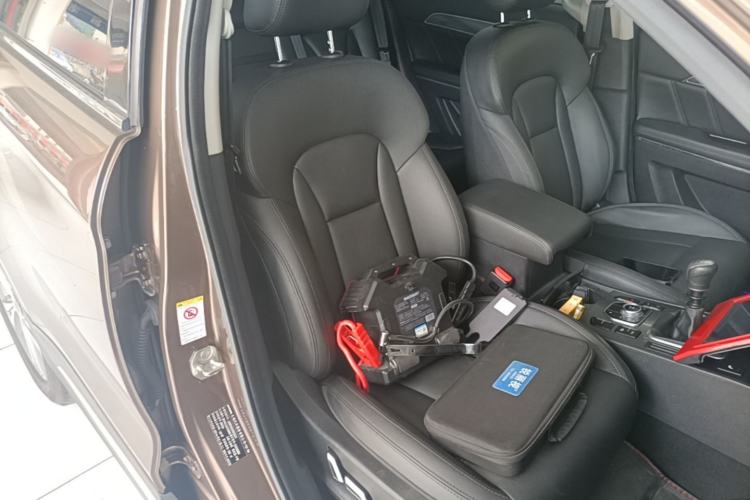 Used Haval H6 Coupe 2015 Blue Label 2.0T Manual Two-Wheel-Drive Elite Model Right Front Seat