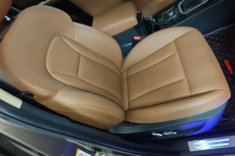Used Haval H6 Coupe 2015 Blue Label 2.0T Automatic Two-Wheel Drive Elite Model Right Front Seat
