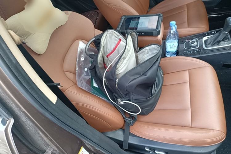 Used Haval H6 Coupe 2015 Blue Label 2.0T Automatic Two-Wheel Drive Elite Model Right Front Seat