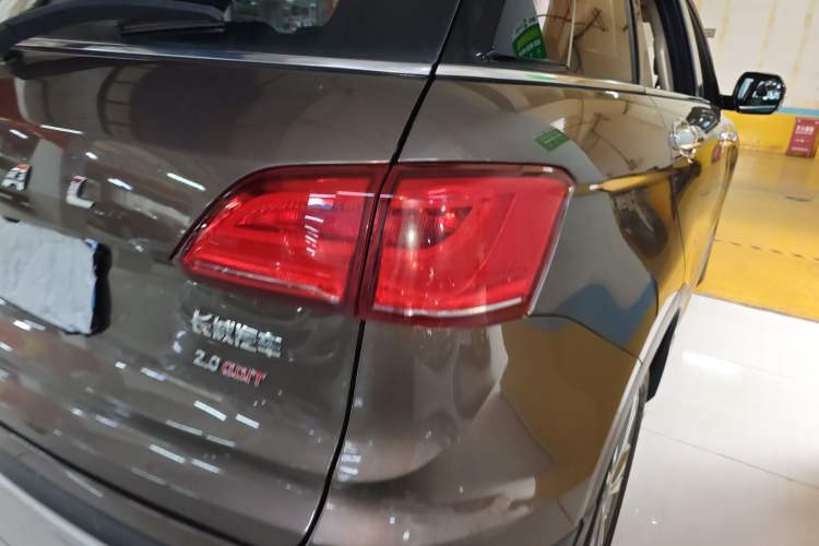 Used Haval H6 Coupe 2015 Blue Label 2.0T Automatic Two-Wheel Drive Elite Model Right Rear Taillight
