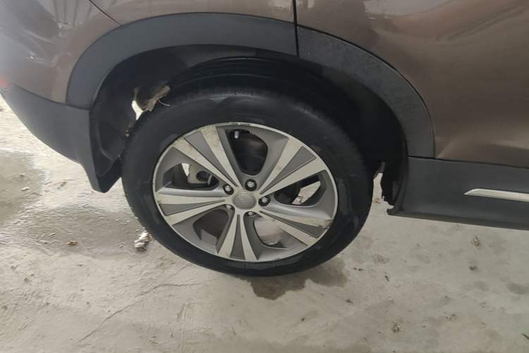 Used Haval H6 Coupe 2015 Blue Label 2.0T Automatic Two-Wheel Drive Prestige Model Right Rear Wheel Hub