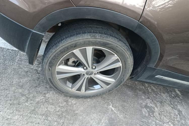 Used Haval H6 Coupe 2015 Blue Label 2.0T Automatic Two-Wheel Drive Elite Model Right Rear Wheel Hub