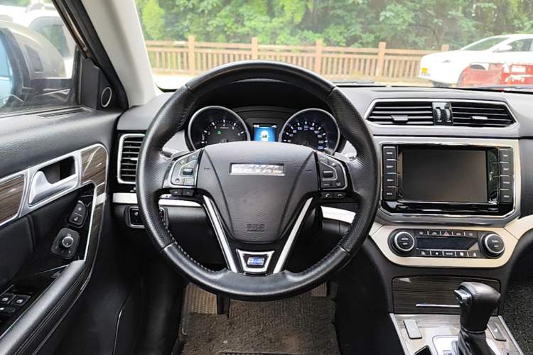 Used Haval H6 Coupe 2015 Blue Label 2.0T Automatic Two-Wheel Drive Elite Model Steering Wheel