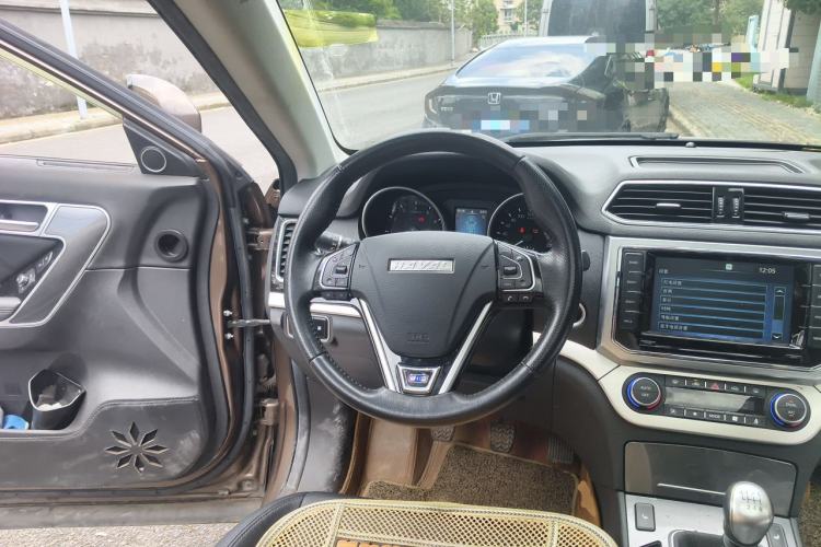 Used Haval H6 Coupe 2015 Blue Label 2.0T Manual 4x4 Prestige Model Steering Wheel