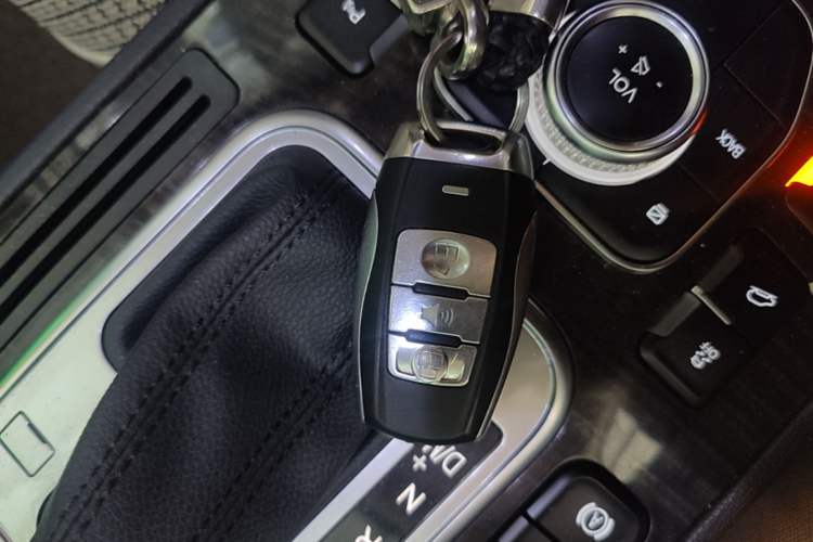 Used Haval H6 Coupe 2015 Blue Label 2.0T Automatic Two-Wheel Drive Prestige Model Vehicle Key