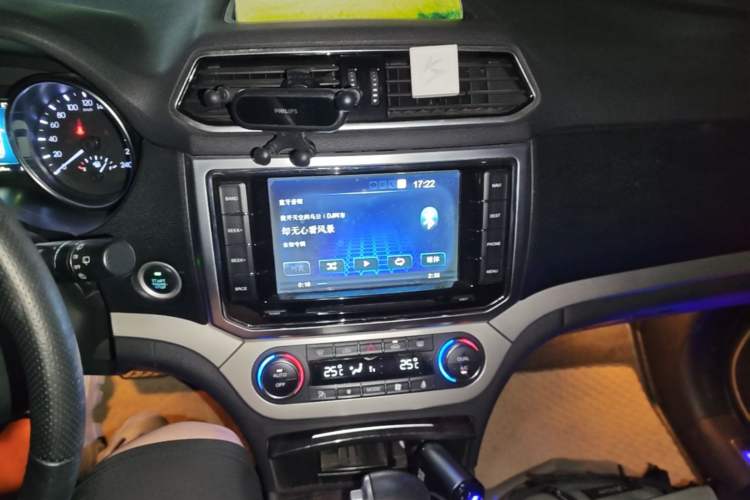 Used Haval H6 Coupe 2015 Blue Label 2.0T Automatic Two-Wheel Drive Prestige Model Audio And AC Panel