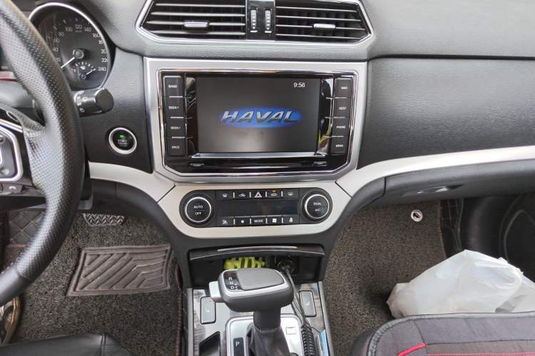 Used Haval H6 Coupe 2015 Blue Label 2.0T Automatic Two-Wheel Drive Prestige Model Audio And AC Panel