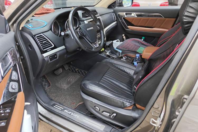 Used Haval H6 Coupe 2015 Blue Label 2.0T Automatic Two-Wheel Drive Prestige Model Driver Seat