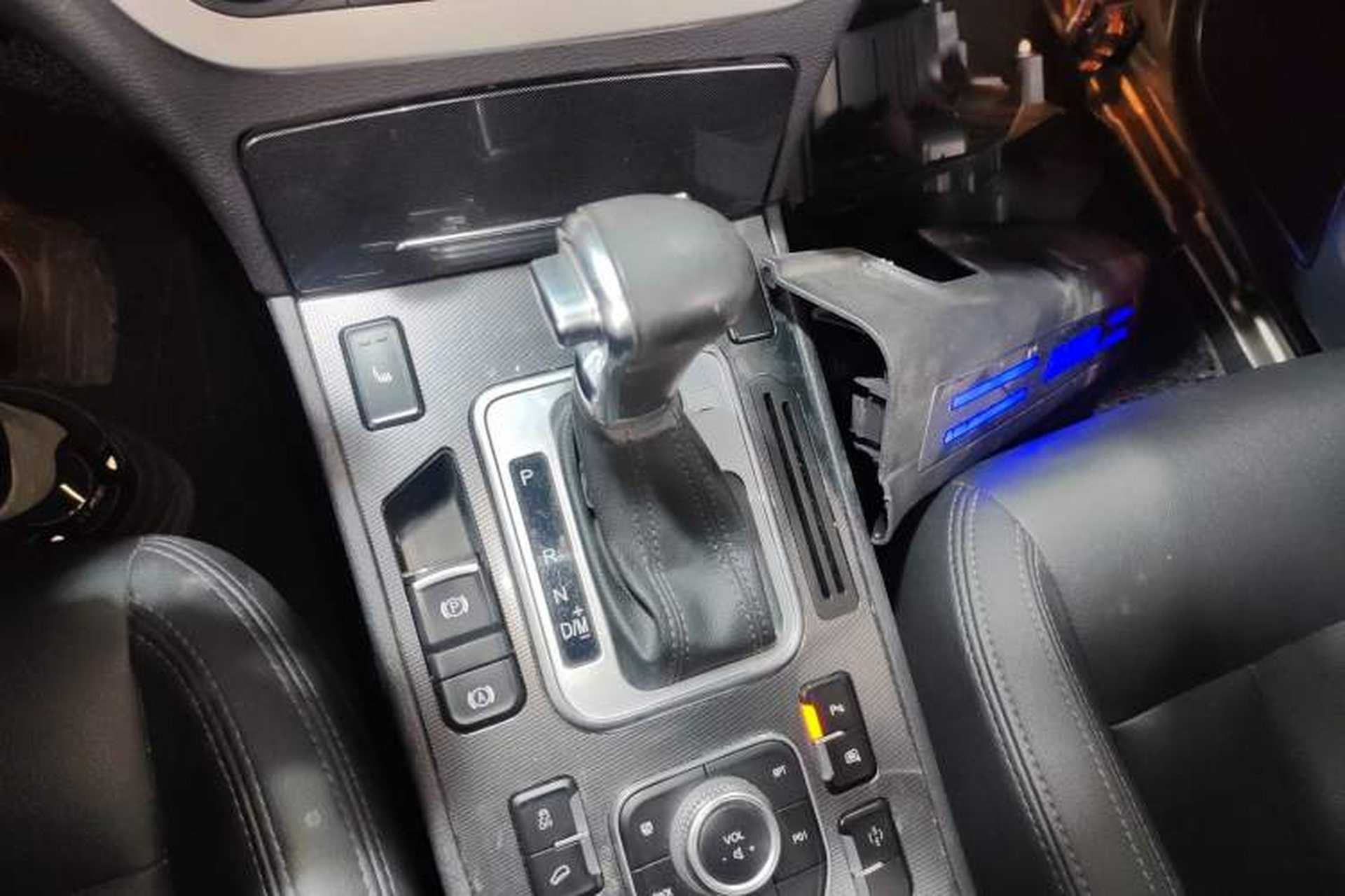 Used Haval H6 Coupe 2015 Blue Label 2.0T Automatic Two-Wheel Drive Elite Model Gear Lever