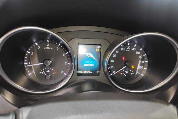Used Haval H6 Coupe 2015 Blue Label 2.0T Automatic Two-Wheel Drive Elite Model Instrument Cluster