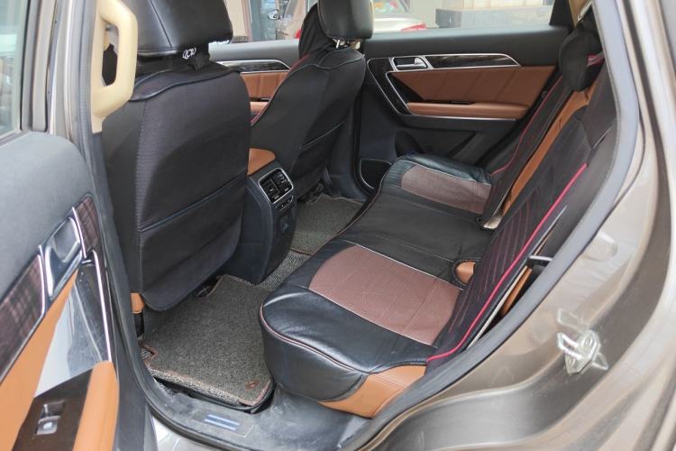 Used Haval H6 Coupe 2015 Blue Label 2.0T Automatic Two-Wheel Drive Prestige Model Left Rear Seat