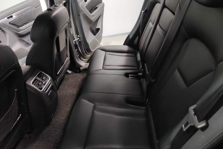Used Haval H6 Coupe 2015 Blue Label 2.0T Automatic Two-Wheel Drive Elite Model Left Rear Seat