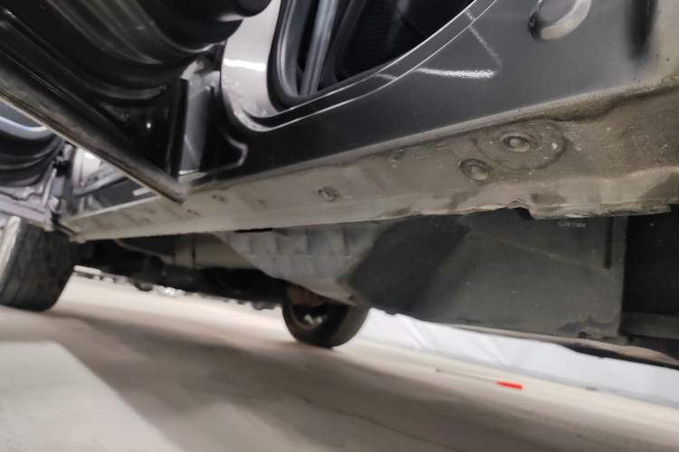 Used Haval H6 Coupe 2015 Blue Label 2.0T Automatic Two-Wheel Drive Elite Model Left Side Sill