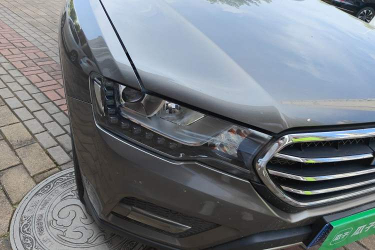 Used Haval H6 Coupe 2015 Blue Label 2.0T Automatic Two-Wheel Drive Prestige Model Right Front Headlight