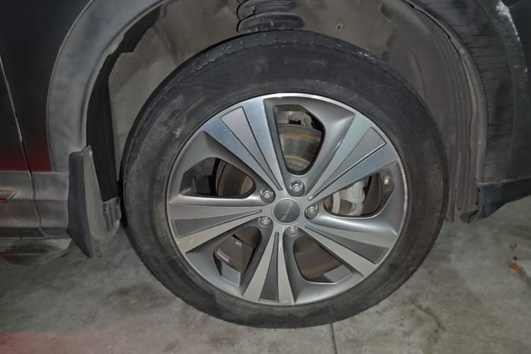 Used Haval H6 Coupe 2015 Blue Label 2.0T Automatic Two-Wheel Drive Prestige Model Right Front Wheel Hub