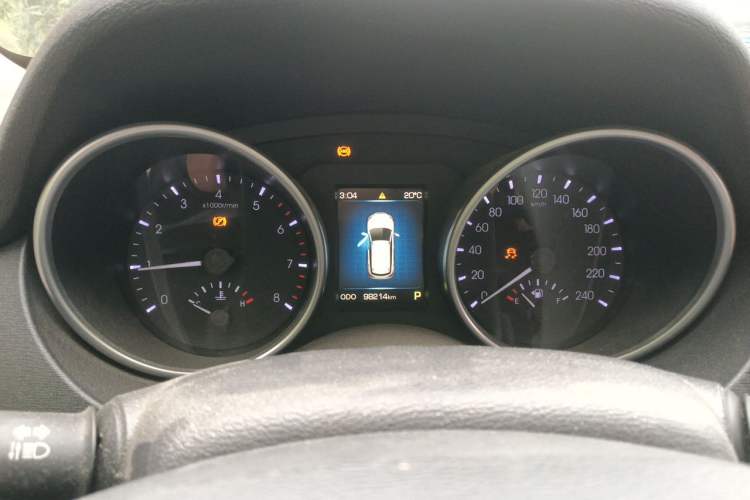 Used Haval H6 Coupe 2015 Blue Label 2.0T Automatic Two-Wheel Drive Prestige Model Instrument Cluster