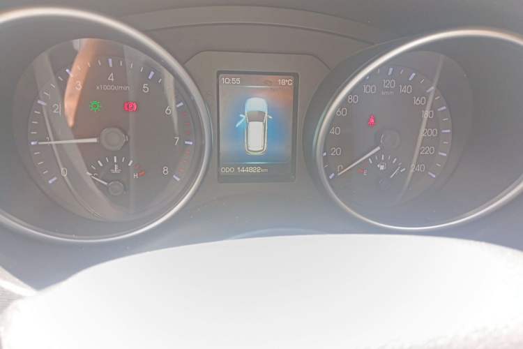 Used Haval H6 Coupe 2015 Blue Label 2.0T Manual Two-Wheel-Drive Elite Model Odometer Close Up