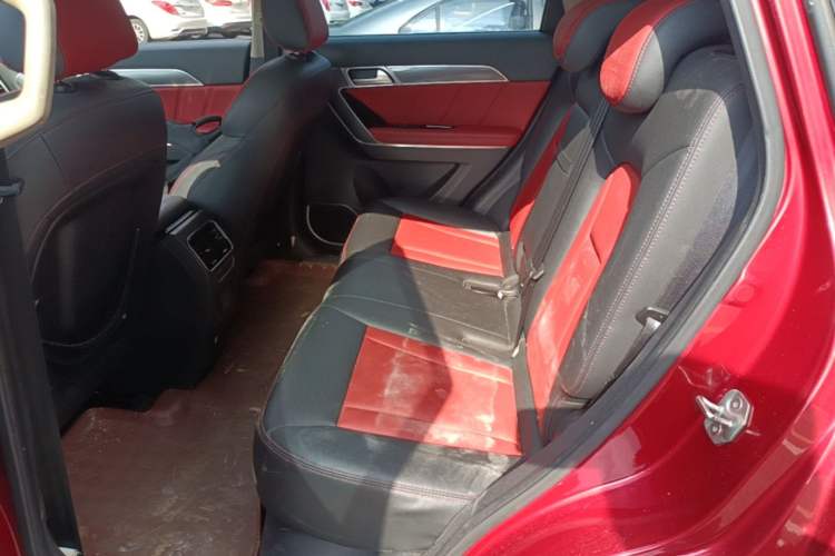 Used Haval H6 Coupe 2015 Blue Label 2.0T Automatic Two-Wheel Drive Elite Model Left Rear Seat