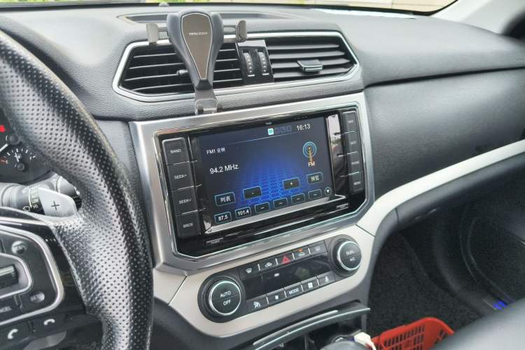Used Haval H6 Coupe 2015 Blue Label 2.0T Automatic Two-Wheel Drive Elite Model Audio And AC Panel