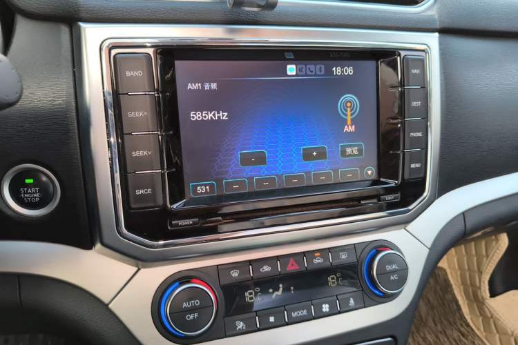 Used Haval H6 Coupe 2015 Blue Label 2.0T Manual Two-Wheel-Drive Elite Model Audio And AC Panel