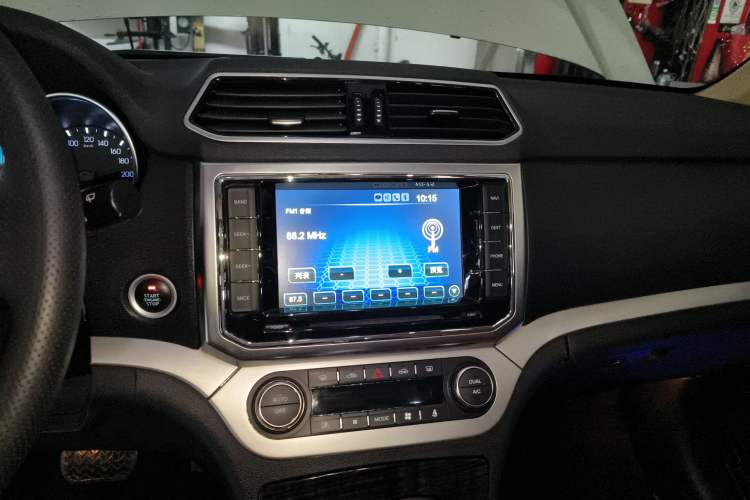 Used Haval H6 Coupe 2015 Blue Label 2.0T Automatic Two-Wheel Drive Elite Model Audio And AC Panel
